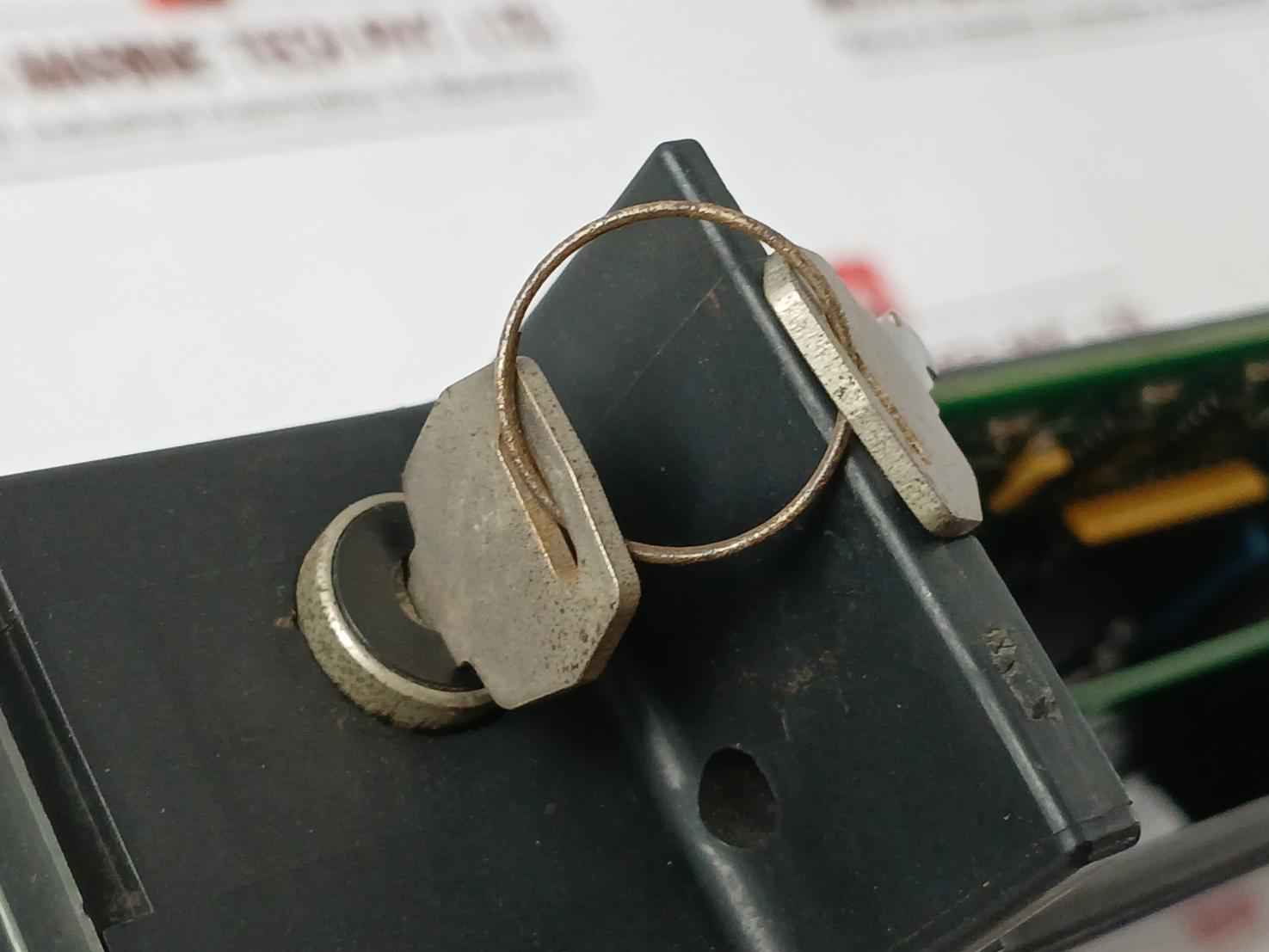 Ge Fanuc Ic697Cpm915 Plc Central Processor Unit Cpm915 With 1 Meg Memory 94V-0