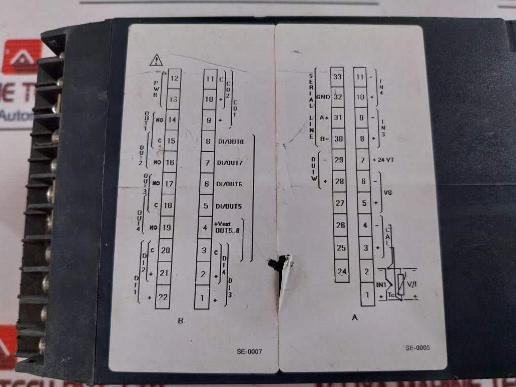 Gefran 2500-0-0-0-0-0-1 Temperature Controller F028429