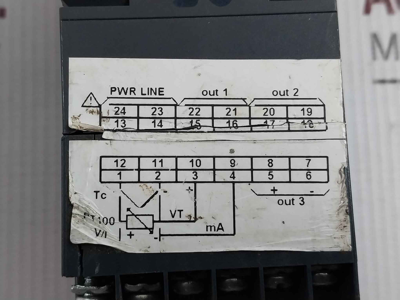 Gefran 600-r-r-0-0-0 Temperature Controller