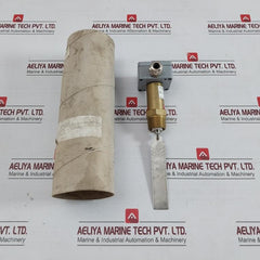 Gems Sensors 020-3497 Paddle Flow Switch For Cooling Water 250Vac/Dc 0.5A 20Va