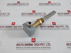 Gems Sensors 020-3497 Paddle Flow Switch For Cooling Water 250Vac/Dc 0.5A 20Va