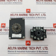 Gems Sensors 16Dmc1B0 Level Control Relay With Base 300V 10A