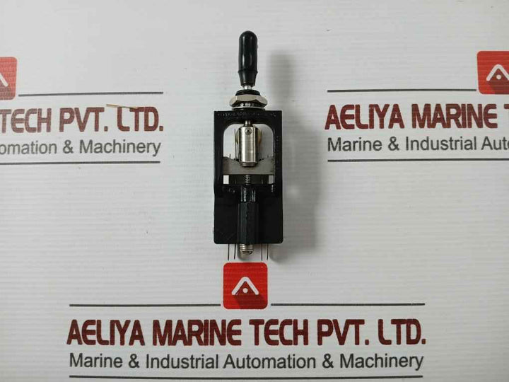General Control Company Mcm-m3-a-0-a-0 Lever Switch 2411086