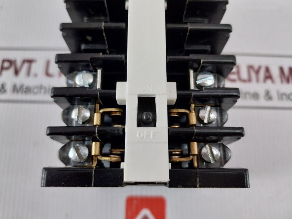 General Electric Cr122Ad02848Aa Pneumatic Time Delay Relay 24V Dc