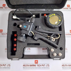Portable Hydraulic Pressure Calibrator Kit 1000 Bar Dpi 104-is General Electric