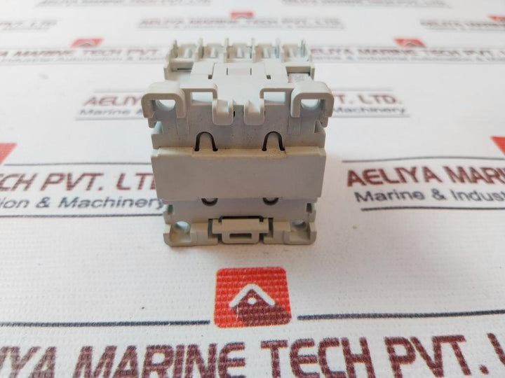 General Electric Mcra040At Auxiliary Control Relay