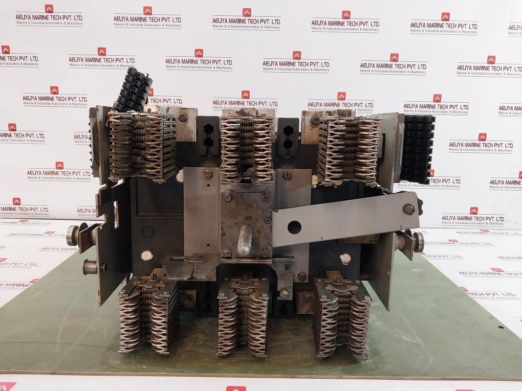 General Electric Shd20B220 3-pole Power Break Ii Circuit Breaker 10054602P1-b