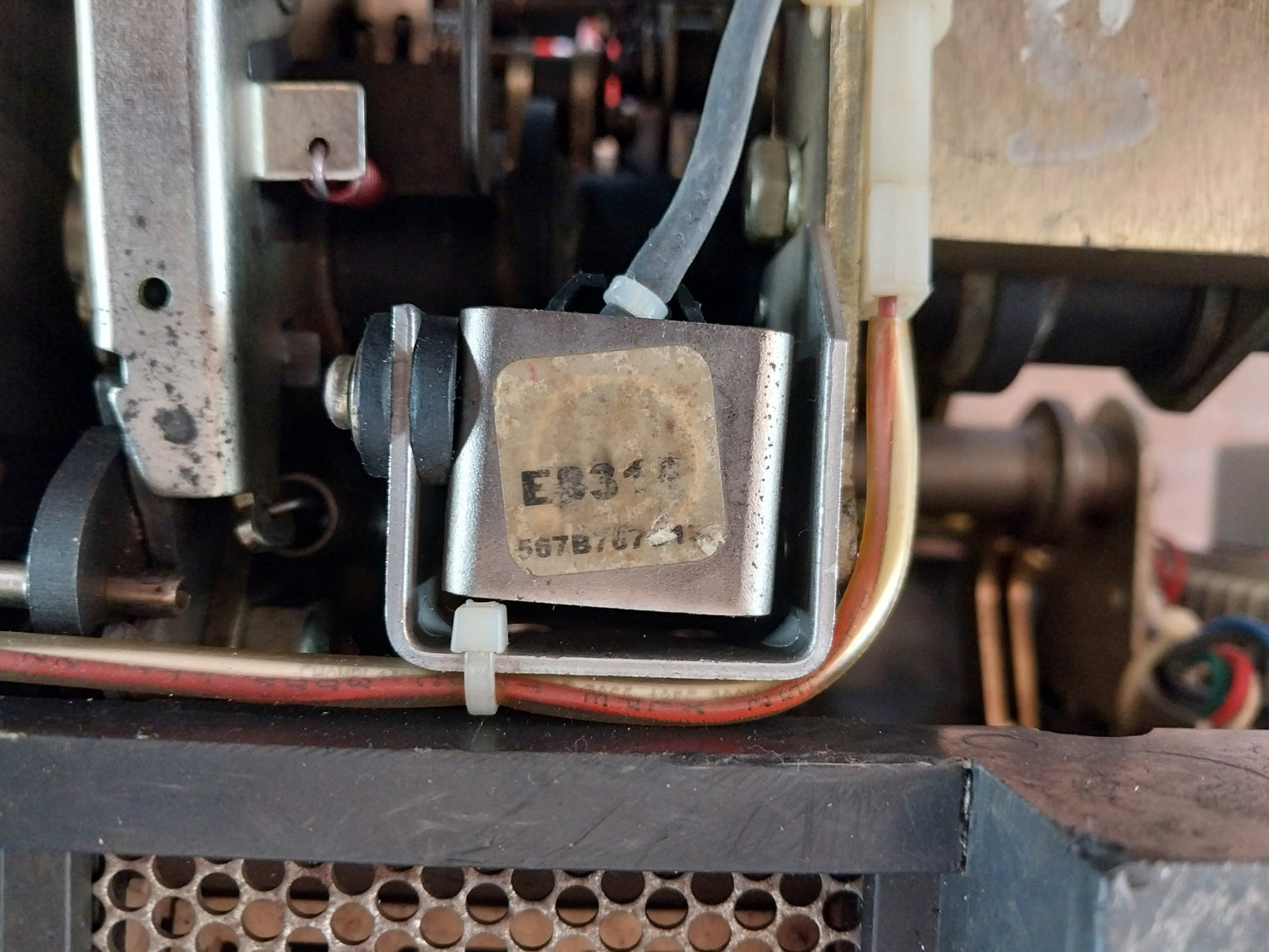 General Electric Shd20B220 3-pole Power Break Ii Circuit Breaker 600V Ac 2000Amp