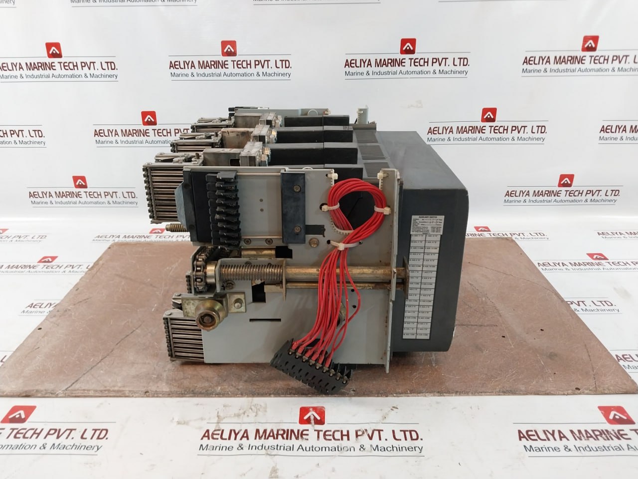 General Electric Shd20B220 3-pole Power Break Ii Circuit Breaker 600V Ac 2000Amp