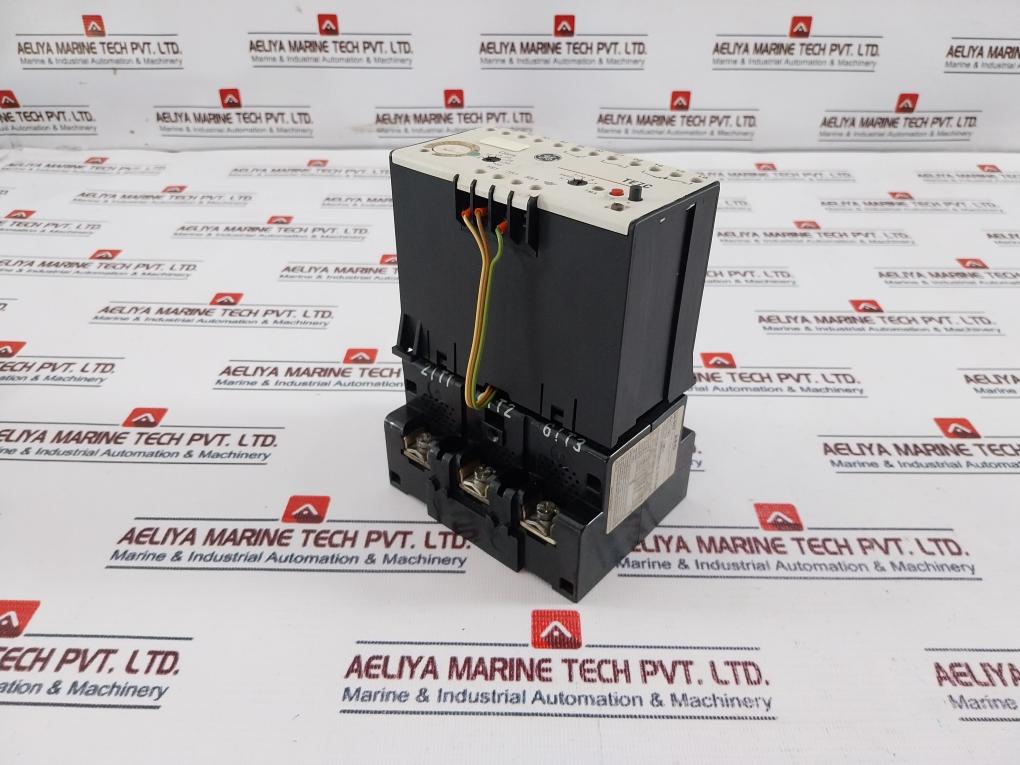 General Electric Te7Cj Relay With Be 627, 910-341-761 Current Transformer