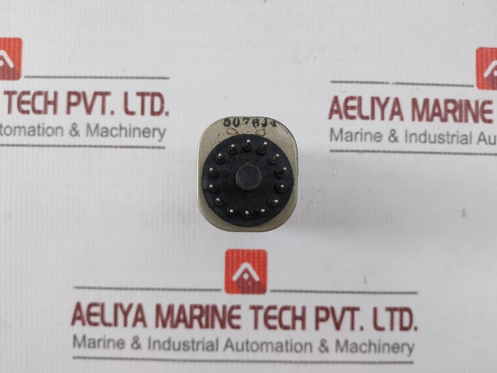 Genicom 3Sca5076J4 Relay Mfr 01526