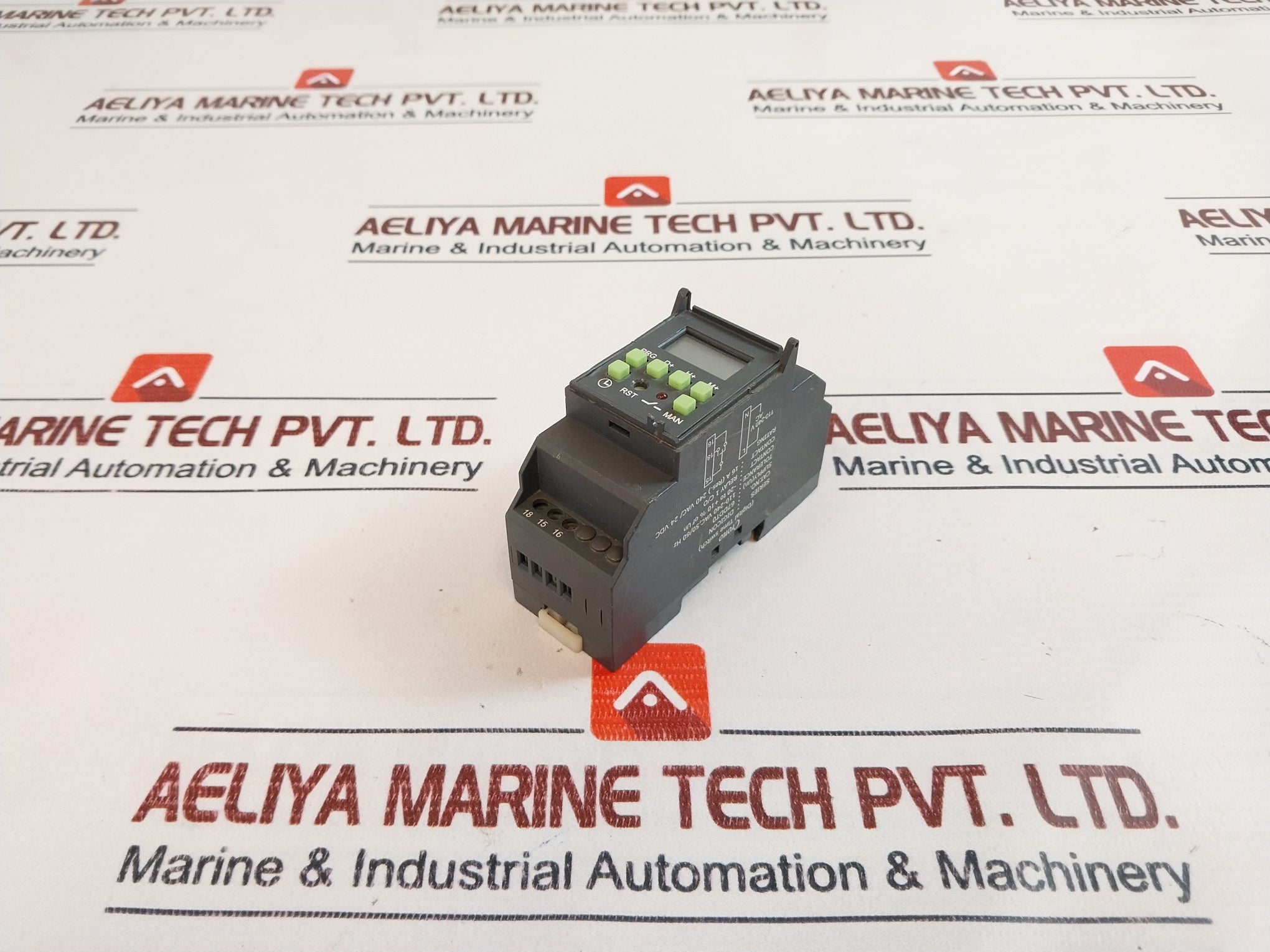 Gic 67Ddt0 Digital Time Switch 110-240 Vac 50/60 Hz
