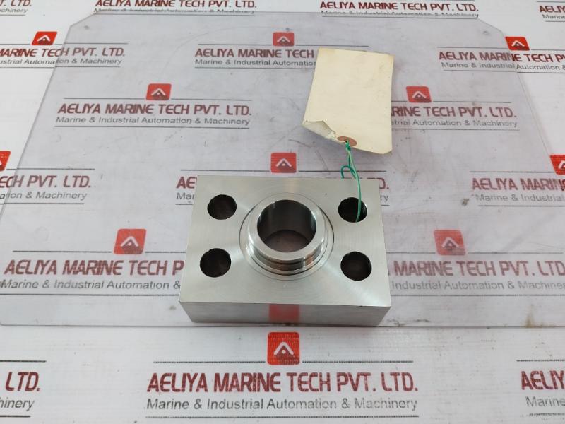 Gilmore 27024 W.P. 5K Pat. 6318400 1-1/2'' Shuttle Valve 1900500-11