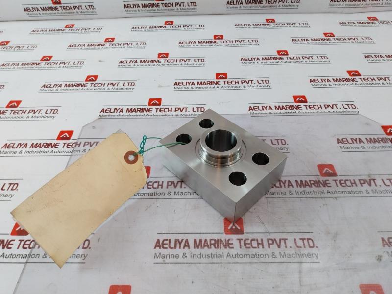 Gilmore 27024 W.P. 5K Pat. 6318400 1-1/2'' Shuttle Valve 1900500-11