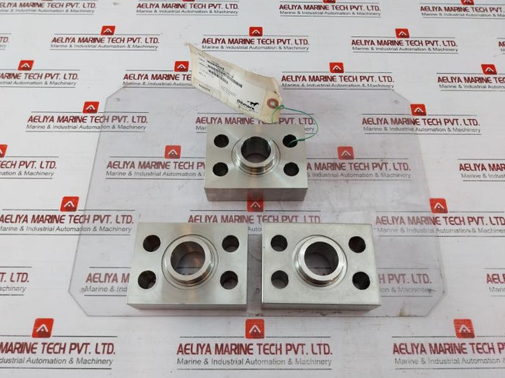 Gilmore 27024 W.P. 5K Pat. 6318400 1-1/2'' Shuttle Valve 1900500-11