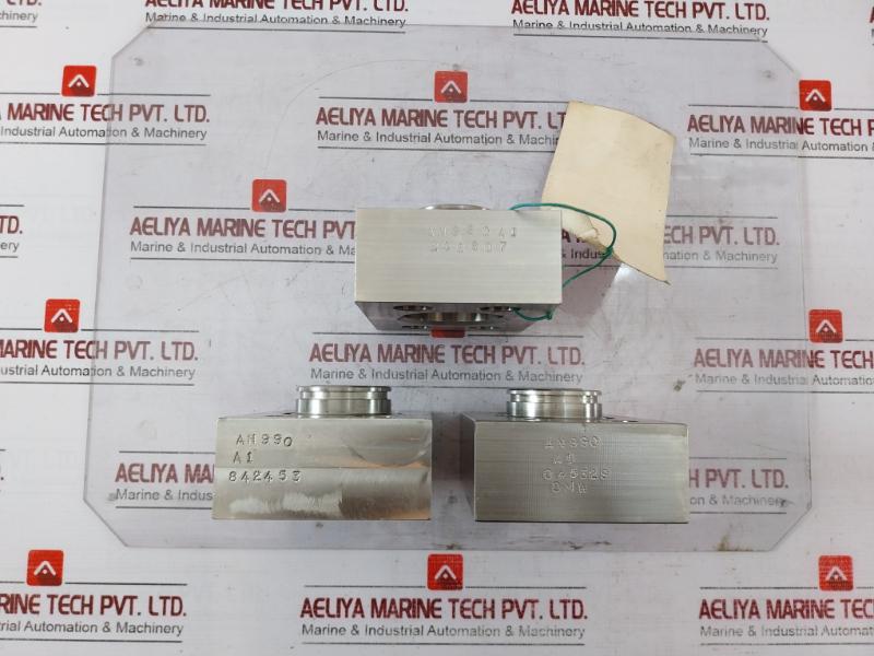 Gilmore 27024 W.P. 5K Pat. 6318400 1-1/2'' Shuttle Valve 1900500-11