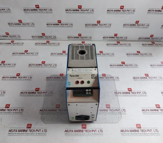 Giussani Pyros 650 Thermostatic Temperature Calibrator Tlk 39 J726 09 115/230 V-