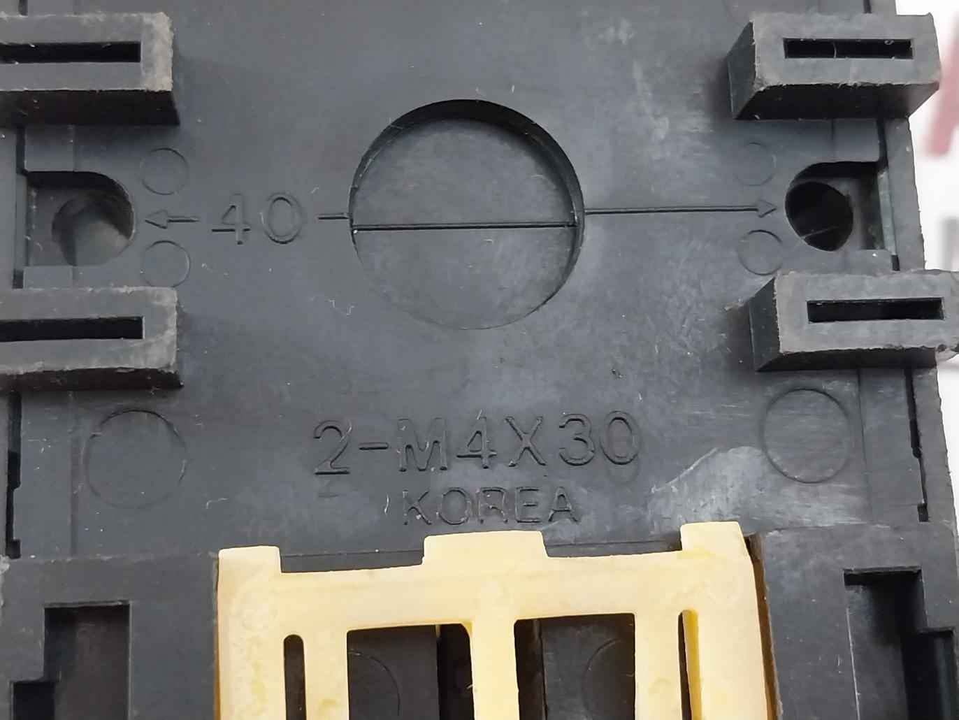 Goldstar Szx-stf-11 Base For Timer Relay