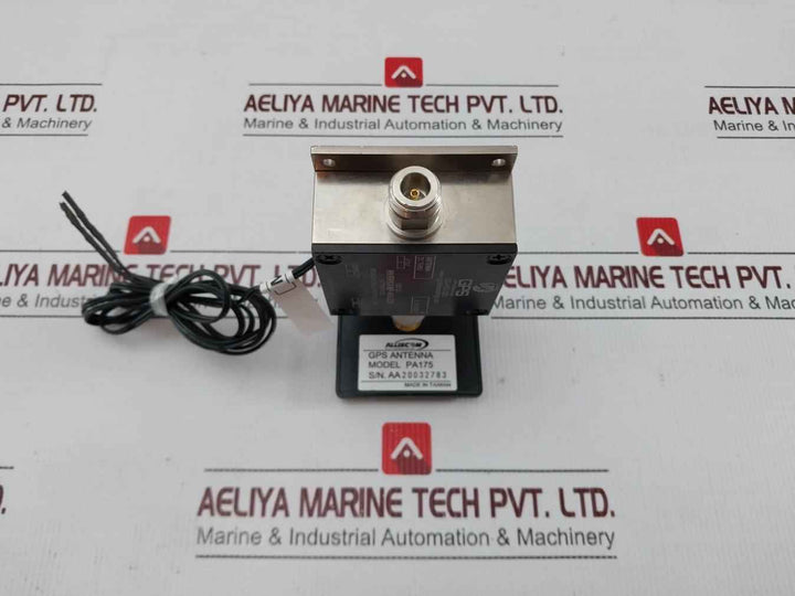 Gps Networking Hnrrkamp-n/5/220 Reradiating Amplifier 1.5 Meter 5v Pa175