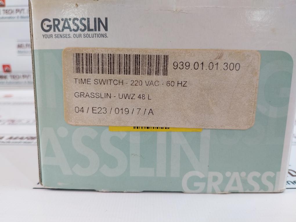 Grasslin Mil72 D250 Time Switch Tactic 572.1 Plus Rev 02 230Vac 50/60Hz