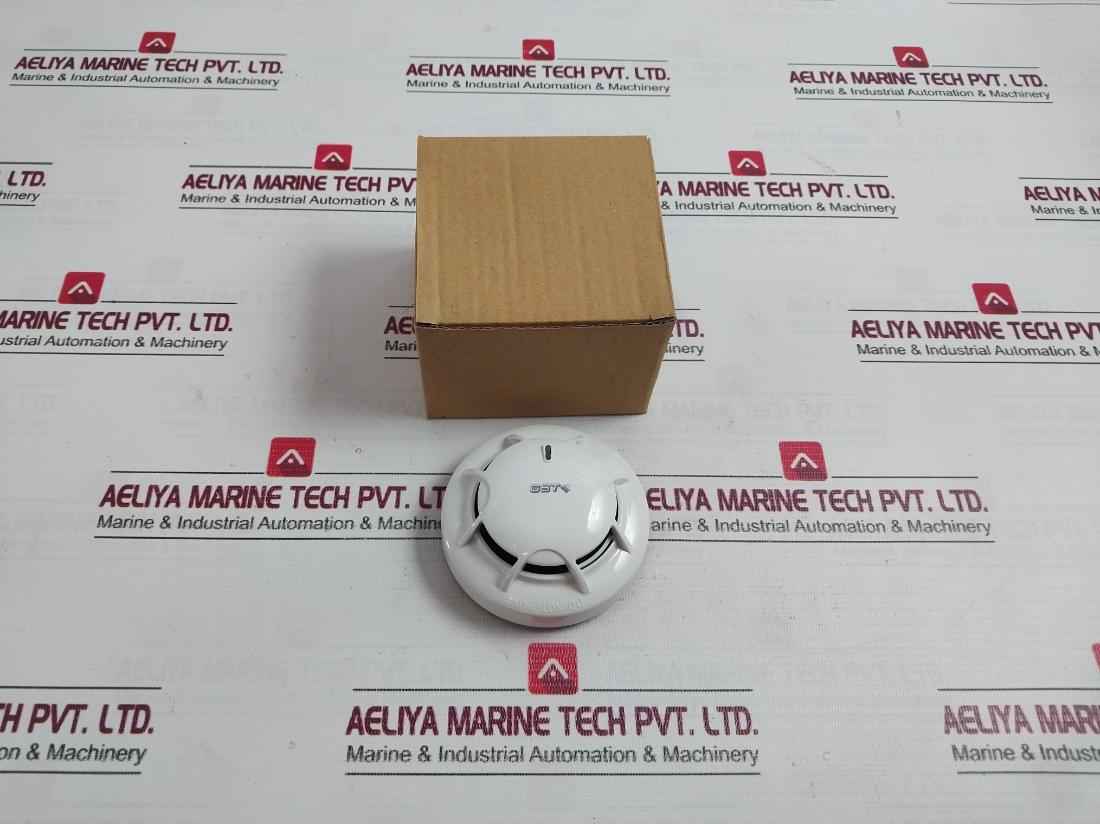 Gst Dc-9102E Conventional Photoelectric Smoke Detector 24Vdc 55Ma 0832-cpr-f0003