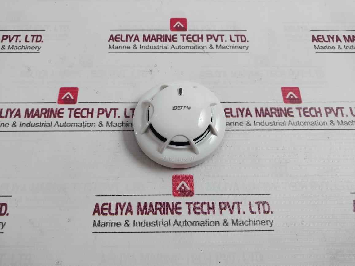 Gst Dc-9102E Conventional Photoelectric Smoke Detector 24Vdc 55Ma 0832-cpr-f0003