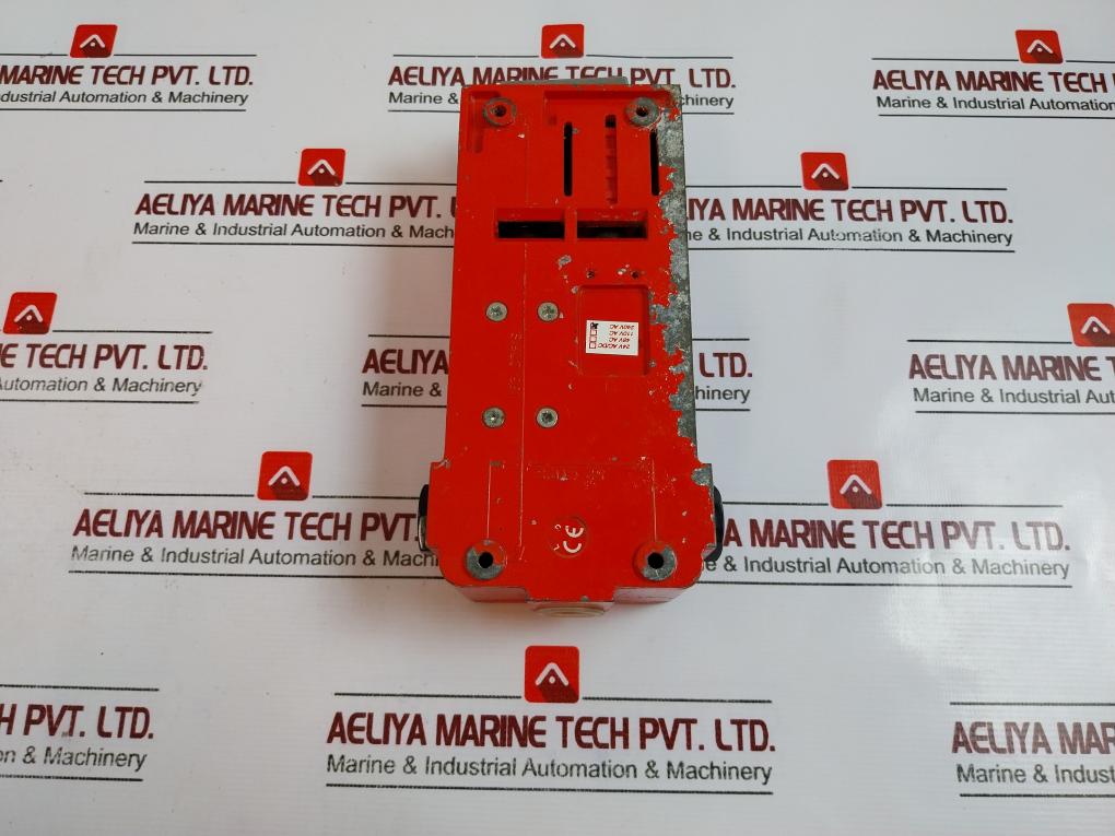 Guardmaster ATLAS 4 Safety Interlock Switch With Guard Locking 10A 240VAC IP65 - Aeliya Marine Tech