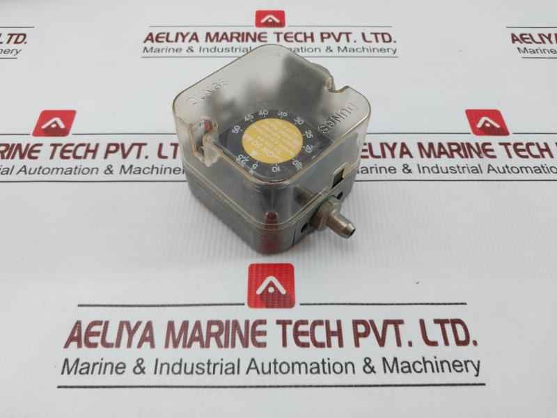 Gw 50 A4 Pressure Switch For Gases And Air Dungs Ip54