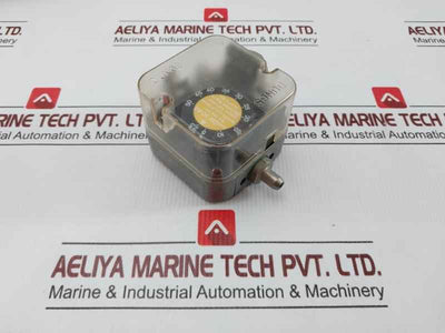 Gw 50 A4 Pressure Switch For Gases And Air Dungs Ip54