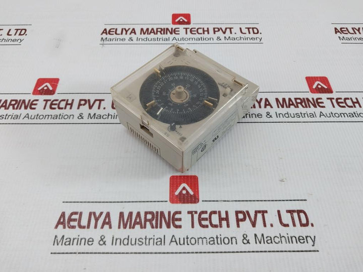 H2F-df Motor Time Switch Omron 15A 250Vac