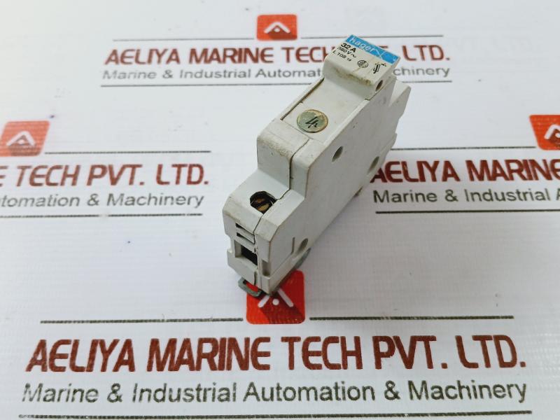 Hager 32A Miniature Circuit Breaker L.108 19 380V 1-37-0