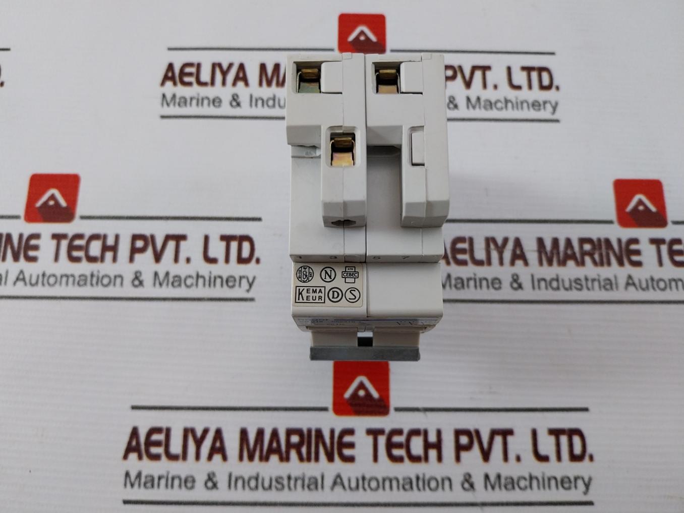 Hager Sb 316 3-pole 16A Modular Switch Module 400 V 50 Hz