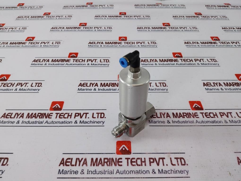 Ham-let Hm20-4vkc-gf4m4-sp-300psi Normally Closed Valve