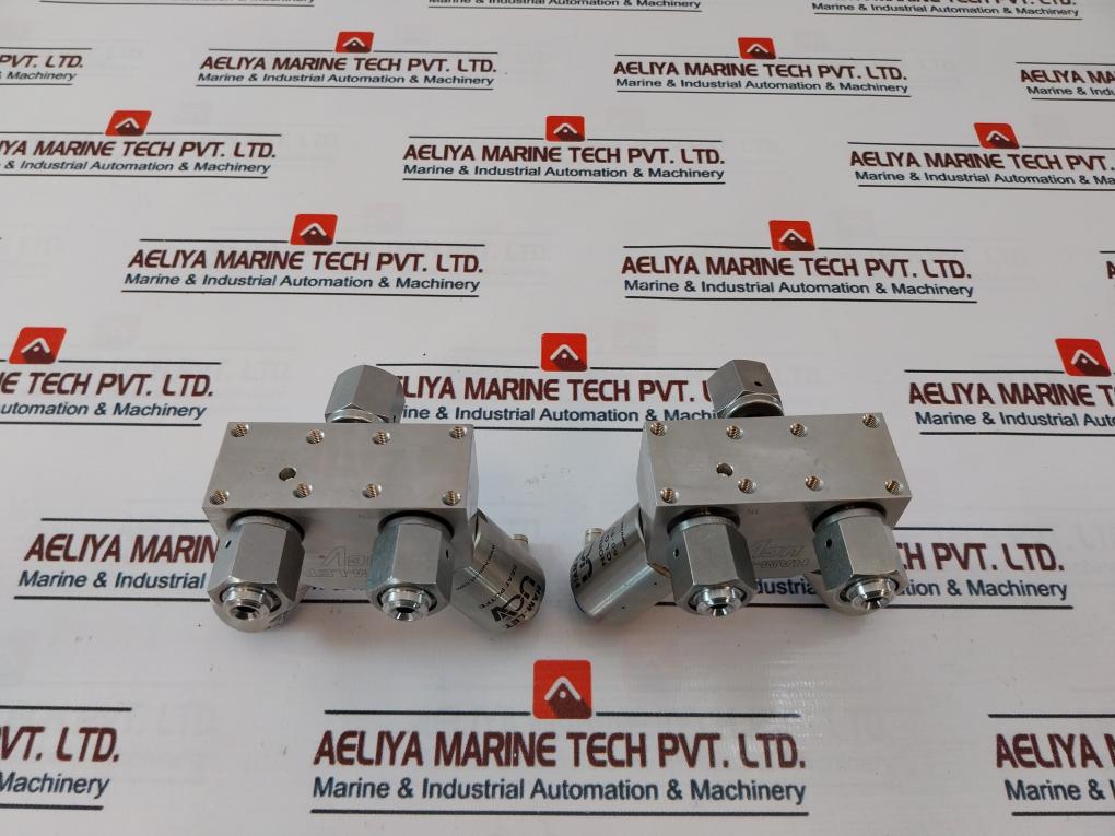 Ham-let Hmb21-4Lklclc-gf4 Dual Head Valve Ham-let 60-90 Psi 0189-n
