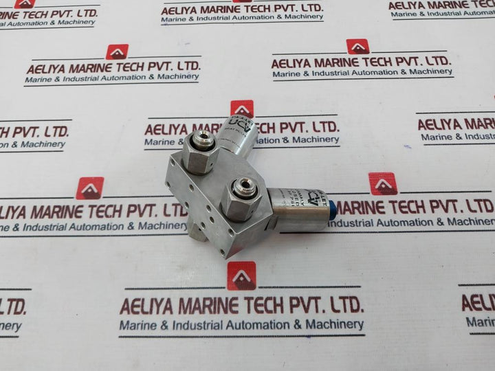 Ham-let Hmb21-4Lklclc-gf4 Dual Head Valve