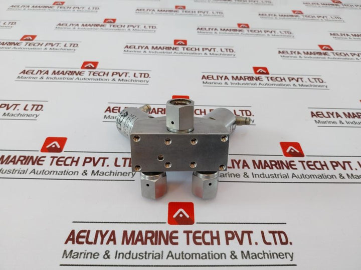 Ham-let Hmb21-4Vklclc-gf4 Dual Head Valve Pressure Range 60-90 Psi