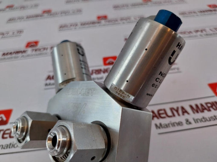 Ham-let Hmb21-4Vklclc-gf4 Dual Head Valve Pressure Range 60-90 Psi