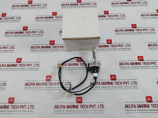 Hamamatsu E849-93 Atx Photomultiplier Tube R647-01 Violet Coax Output