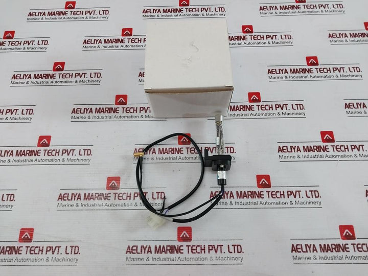 Hamamatsu E849-93 Atx Photomultiplier Tube R647-01 Violet Coax Output