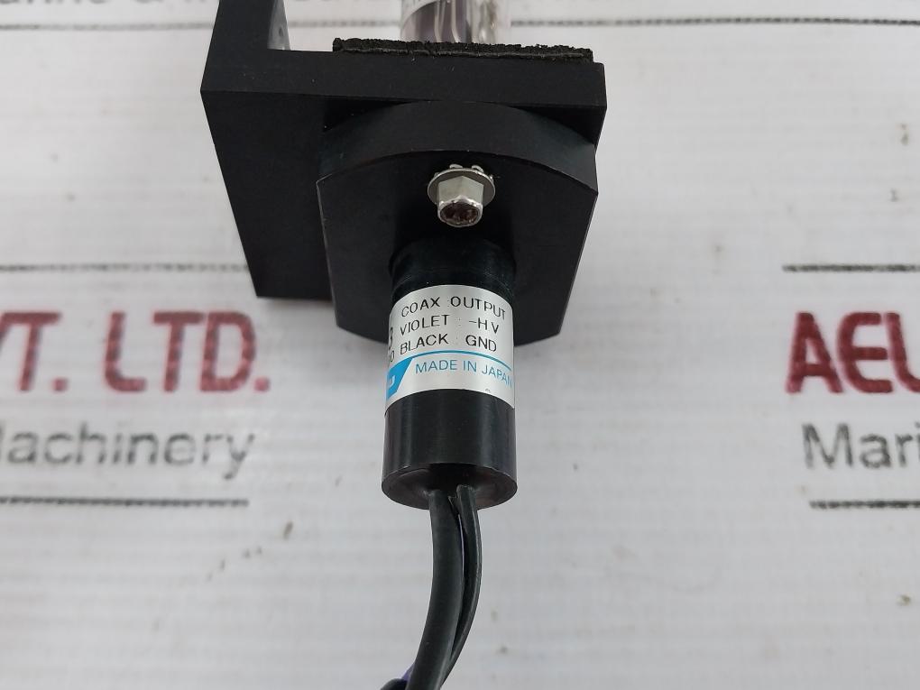 Hamamatsu E849-93 Atx Photomultiplier Tube R647-01 Violet Coax Output