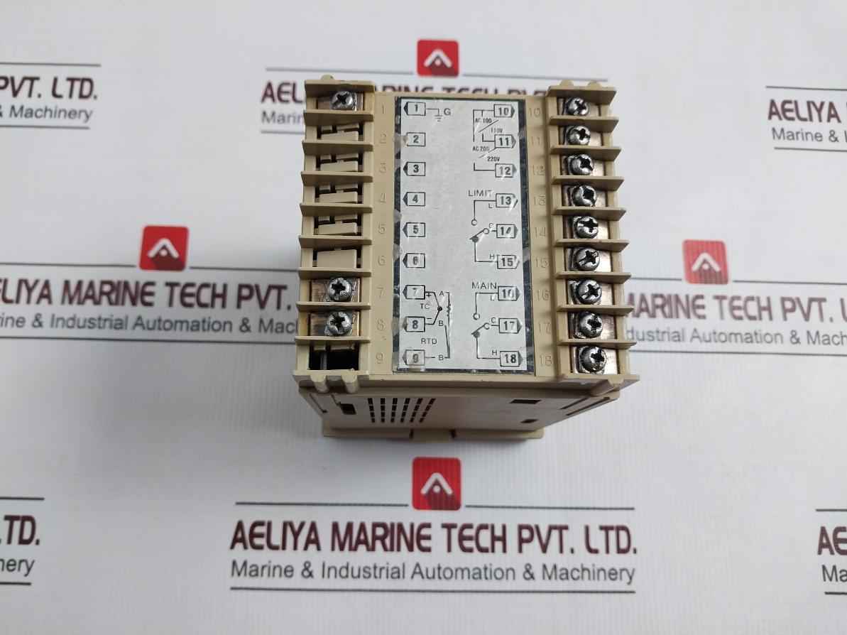 Han Young Electronics Hy-8200s-ppmor08 Temperature Controller (Not Working)