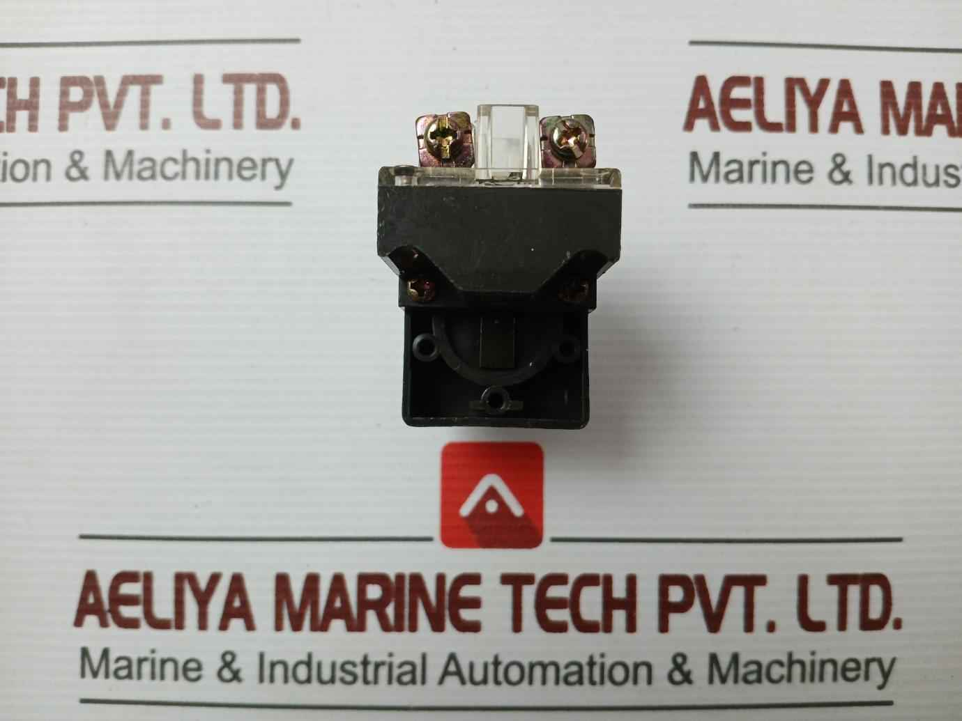 Hanyoung 250Vac 5A Push Button Switch Cr-251