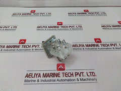 Hanyoung Nux Hy-sq5-s-h-2402 Cam Switch 10A 250Vac