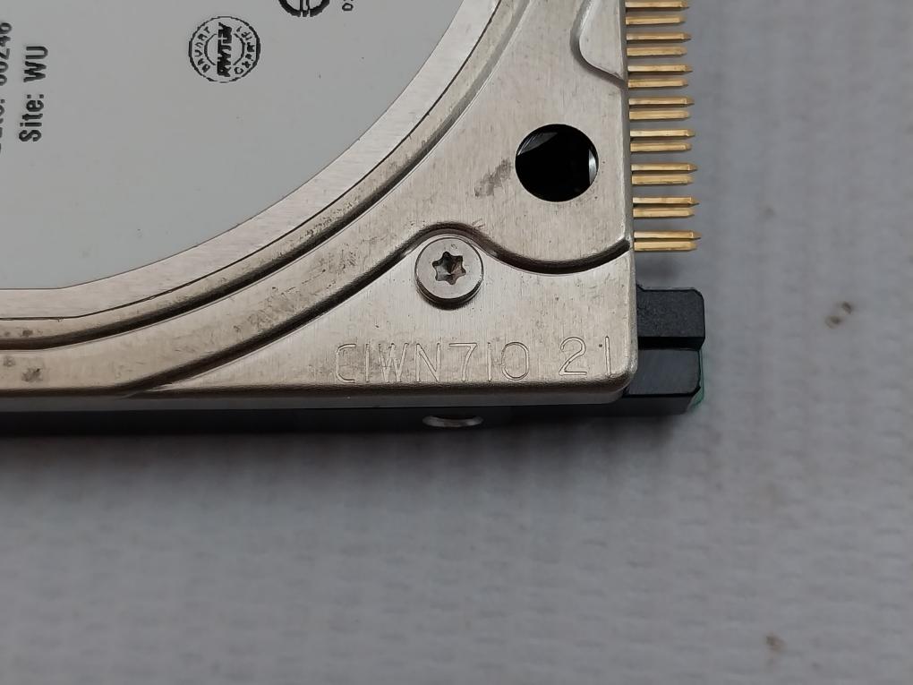 Hard Disk Drive 9Dh03A-750 30 Gb 5V Dc 0.487 A Seagate St930817Am
