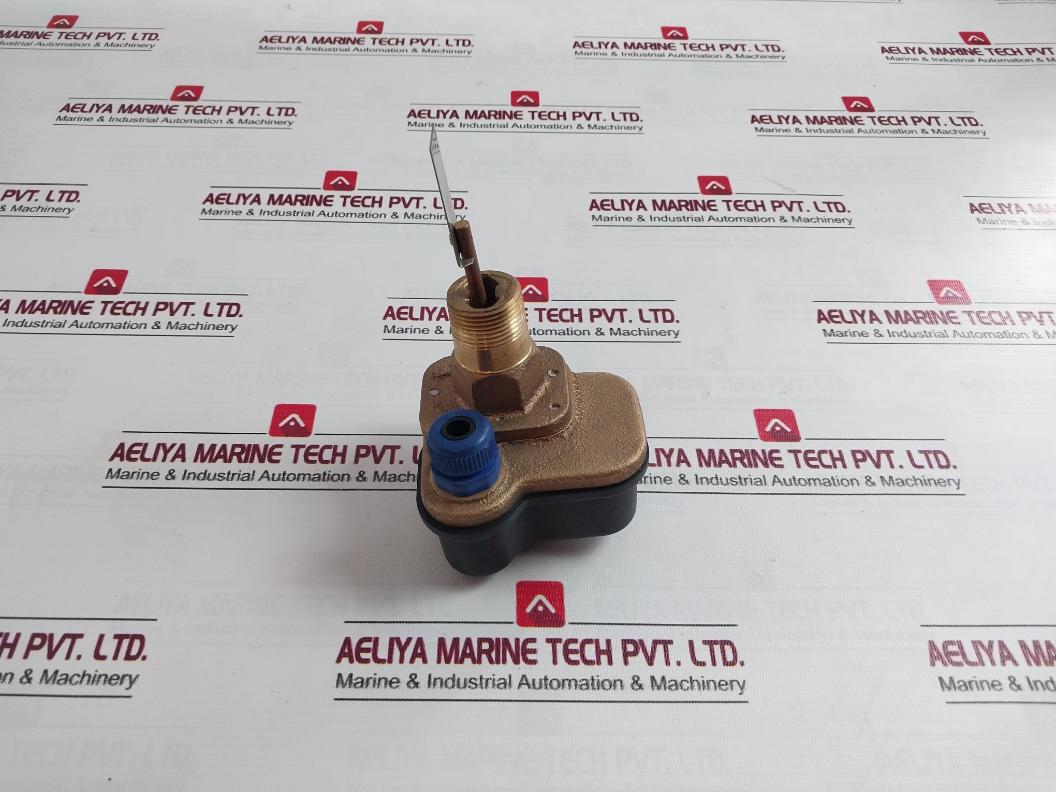 Harwil Q-5/3/2/C Fluid Flow Switch 250Vac 1/2Amp A018A