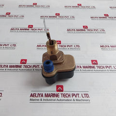 Harwil Q-5/3/2/C Fluid Flow Switch 250Vac 1/2Amp A018A