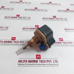 Harwil Q-5/3/2/C Fluid Flow Switch 250Vac 1/2Amp A018A