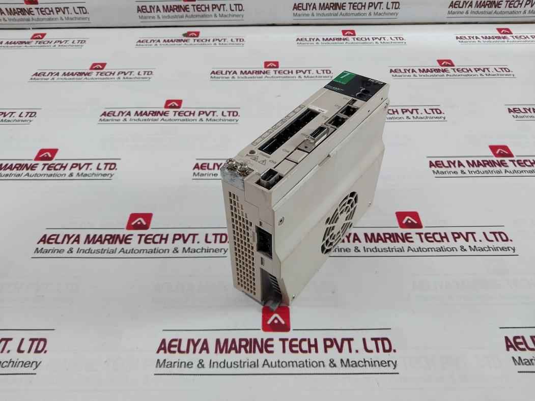 Hcfa Sv-x3T5075A-a-ec Servo Motor Drive Ac200-240V 50/60Hz 750W