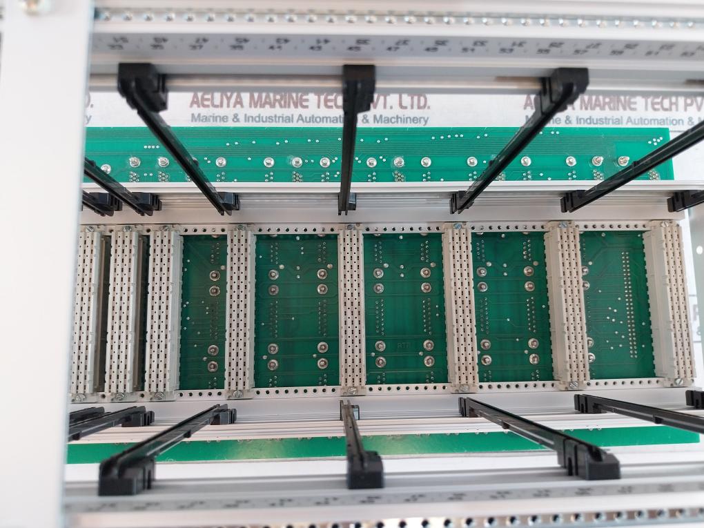 Hegenscheidt Mfd YG41 Module Rack with Backpanel