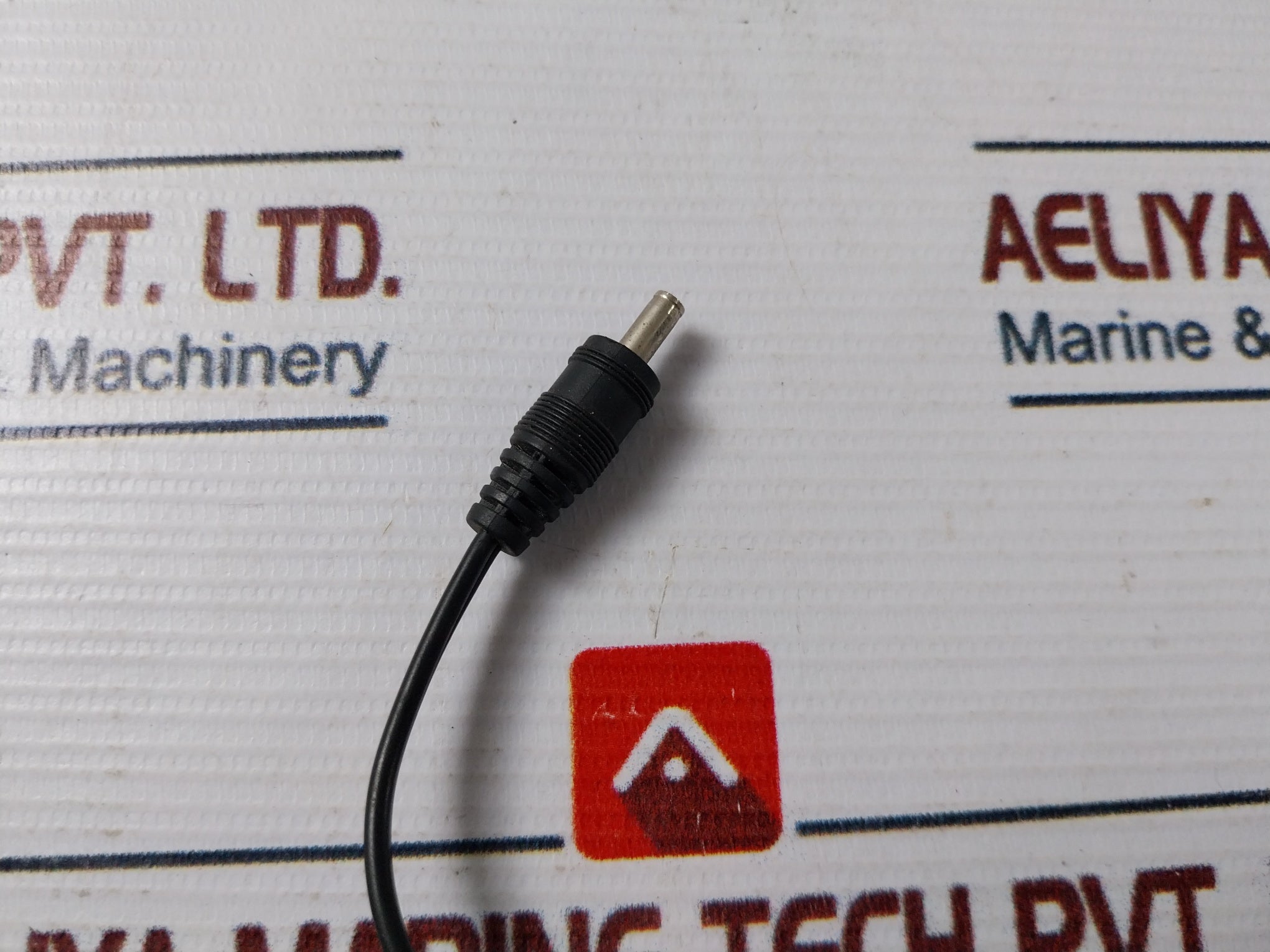 Helms-man Scp0550600P Ac/Dc Adaptor 100-240V~ 50-60Hz 300Ma